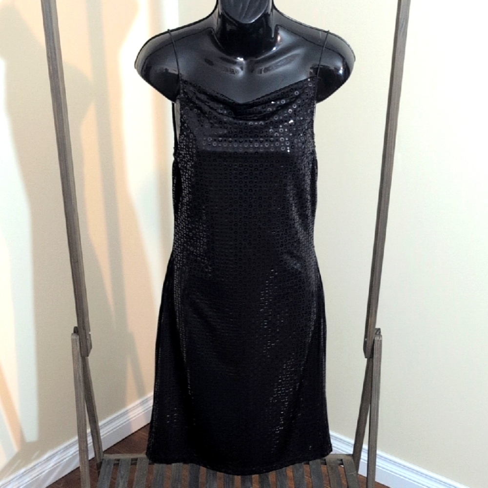 Rampage| Vintage Black Sheath Dress With Textured Polka Dot Circles Pattern